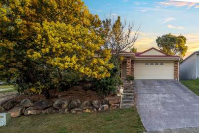 Immaculate Corner Block Home is waiting for you. Apply Online Rentals